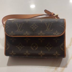 Louis Vuitton small clutch with small strap
